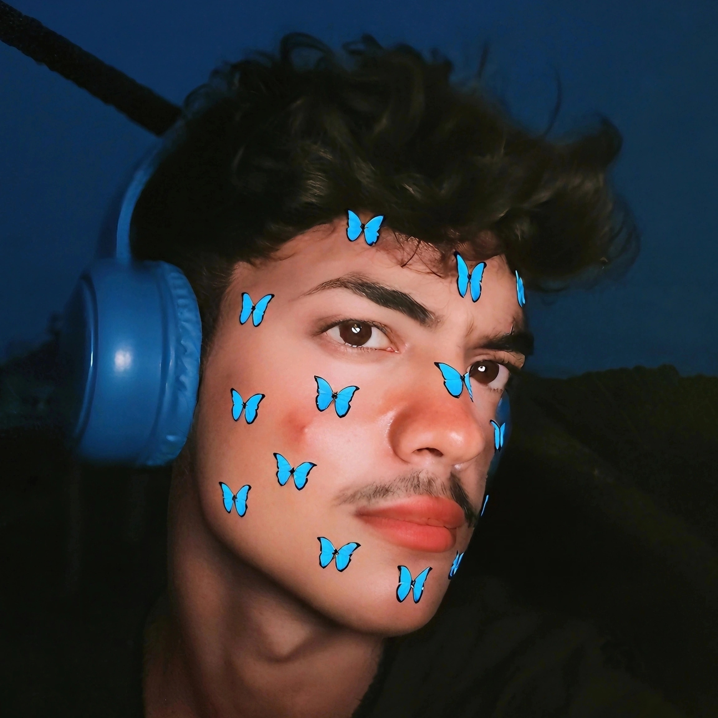 Tanyun - Graphic Designer